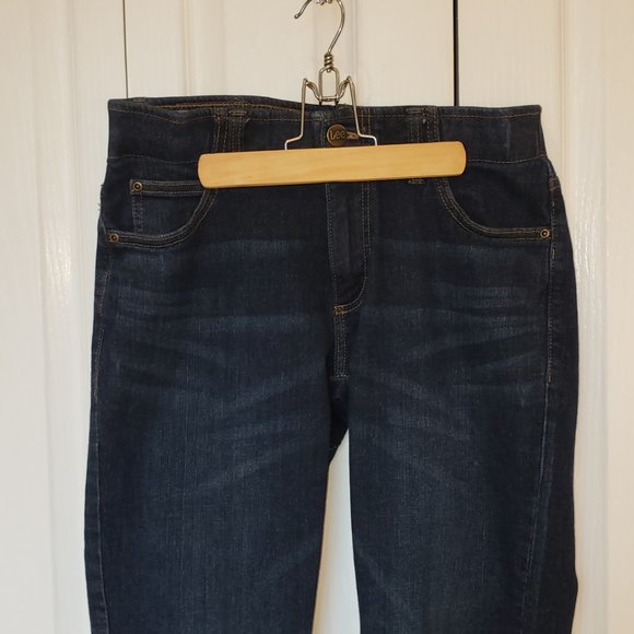LEE JEANS  Flex motion waist  Straight Cut  Ladies - Picture 6 of 9